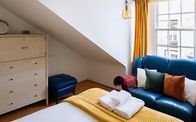 Charming 3 Bedroom Apartment In The Heart Of Vibrant Old Town